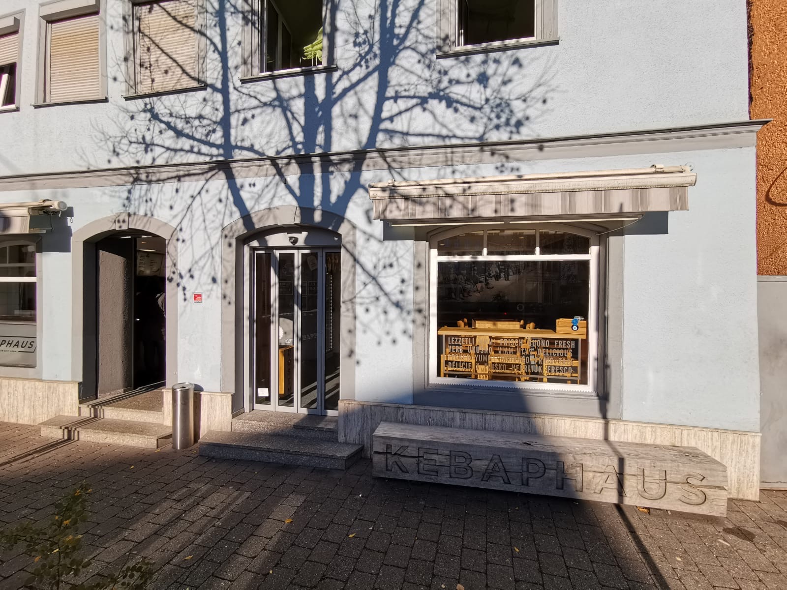 Ladenfront des KEBAPHAUS in der Hinteren Schmiedgasse 1, Schwäbisch Gmünd